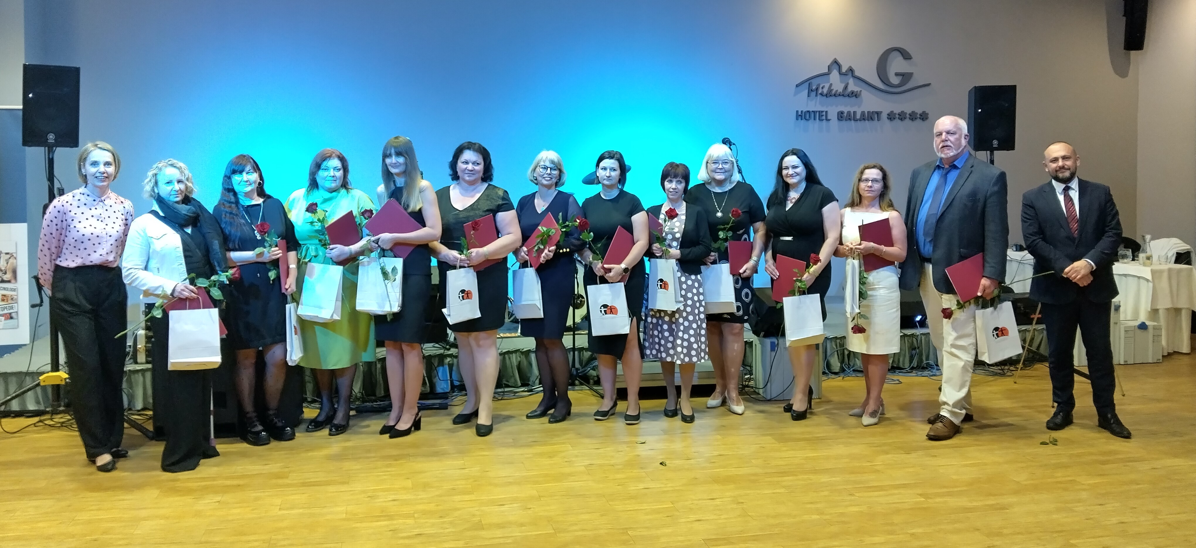 PŘEDÁNÍ DIPLOMŮ EVROPSKÉHO MANAŽERA